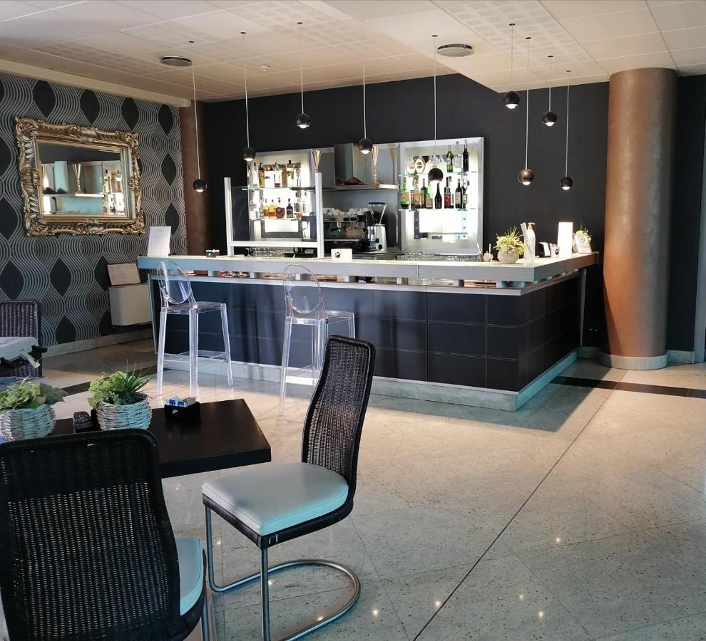 Hotel Parisi Nichelino Exteriér fotografie